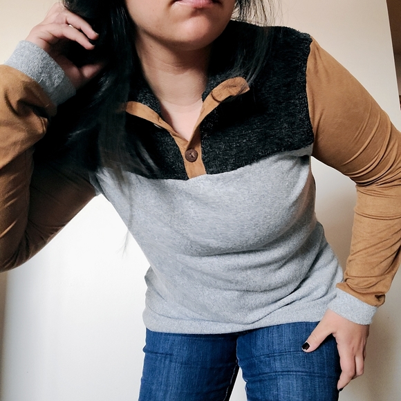 12 Pm By Mon Ami Tops - Cute Sweater